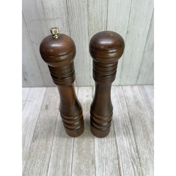 Vtg Dark Brown Wooden Salt & Pepper Shaker Mill Grinder Japan 10" Set of 2 MCM - Picture 2 of 10